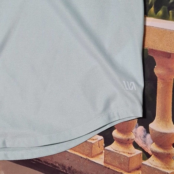 VRST Short Sleeve Button Shirt Size Small NWT - Picture 3 of 6